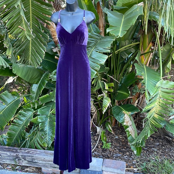 Rimini Dresses & Skirts - Rimini velvet Slipdress with rhinestones